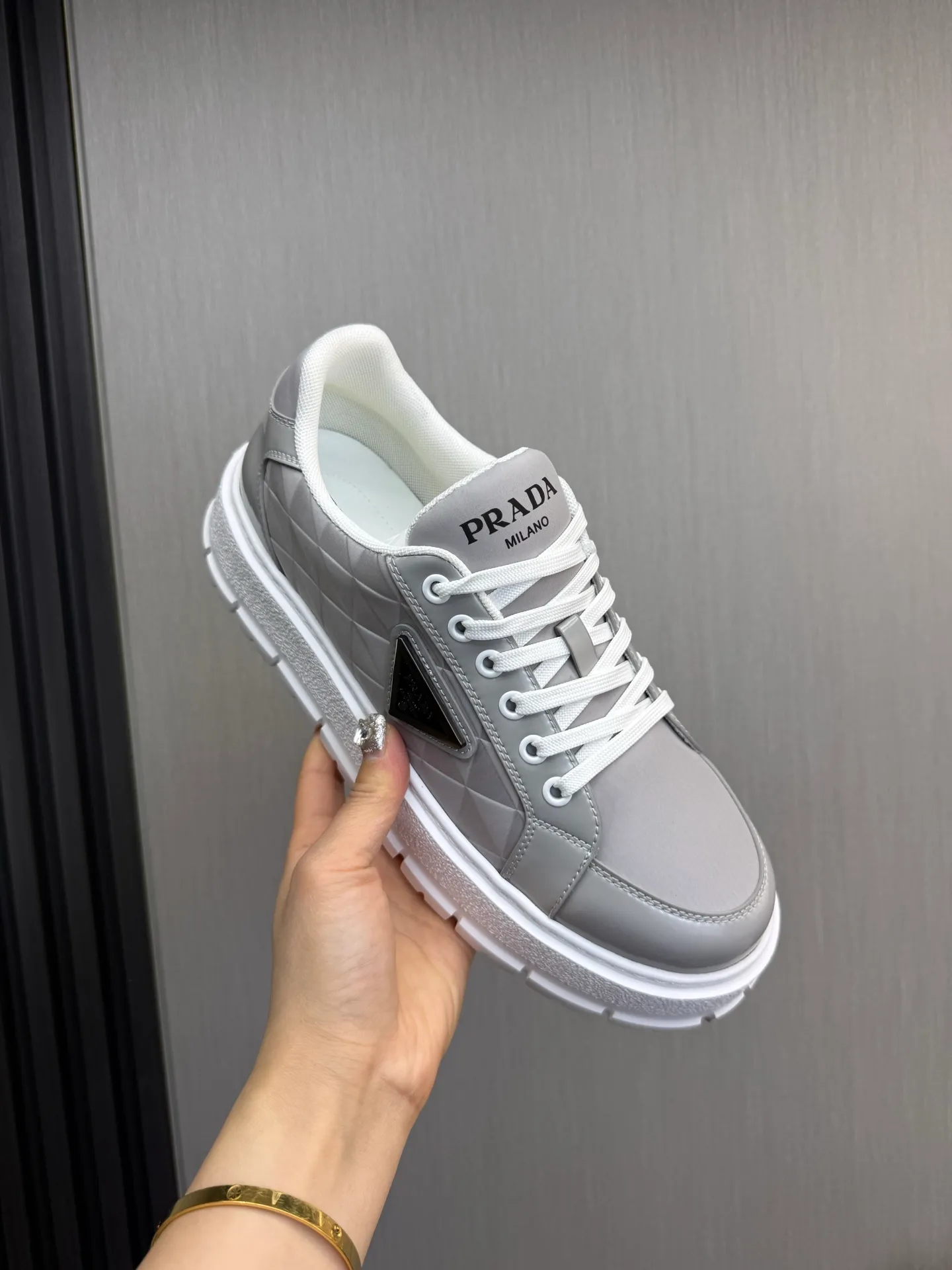 Men's shoes 💰580💰 [PRADA] Autumn and winter hot men's shoes shipped 👏Official website synchronized ⬆️Original fly-woven cowhide fabric + cowhide lining, 1⃣️:1⃣️reproduction, original sole, 38-45 (45. Customized, non-refundable)
